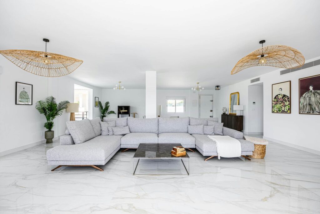 Why a Recurring Professional House Cleaning Service Is the Way to Go